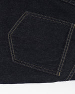 カジュアルなストレートレッグクロップドジーンズ