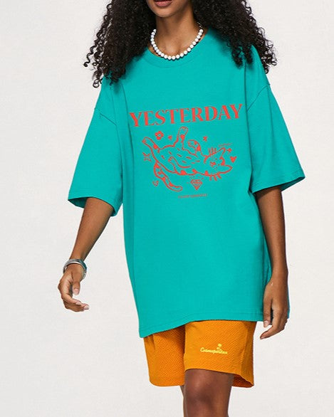 コントラストカラーの猫の半袖