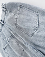 Simple and versatile striped denim trousers