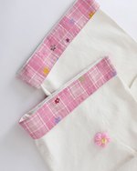 カジュアルな花柄ワイドレッグパンツ