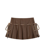 シンプルで万能なショートスカート