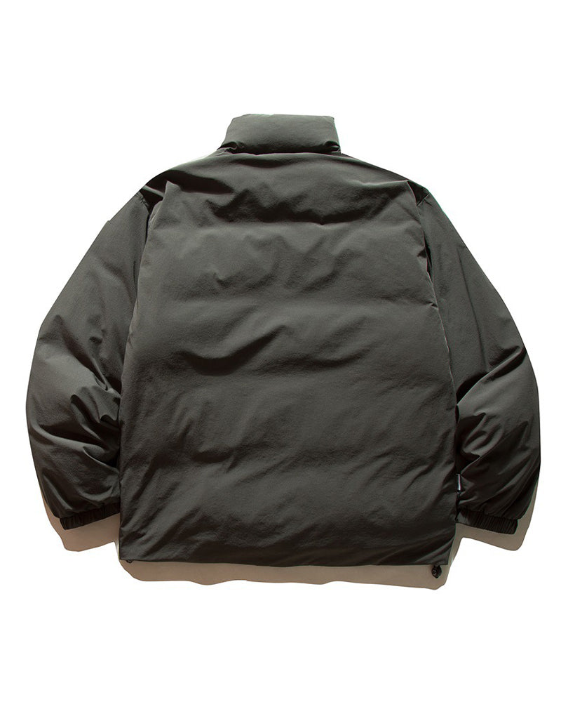 シンプルでレトロな厚手ジャケット