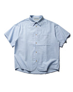 チェック柄の半袖シャツ