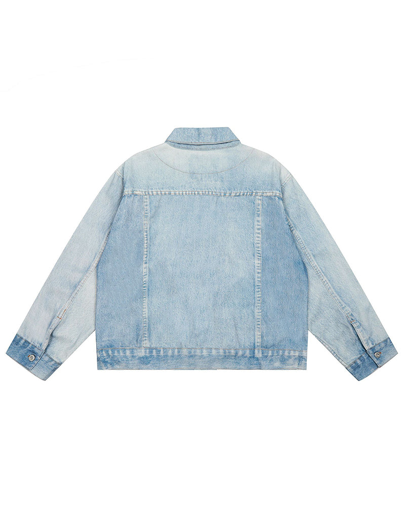 シンプルなデザインのデニムジャケット