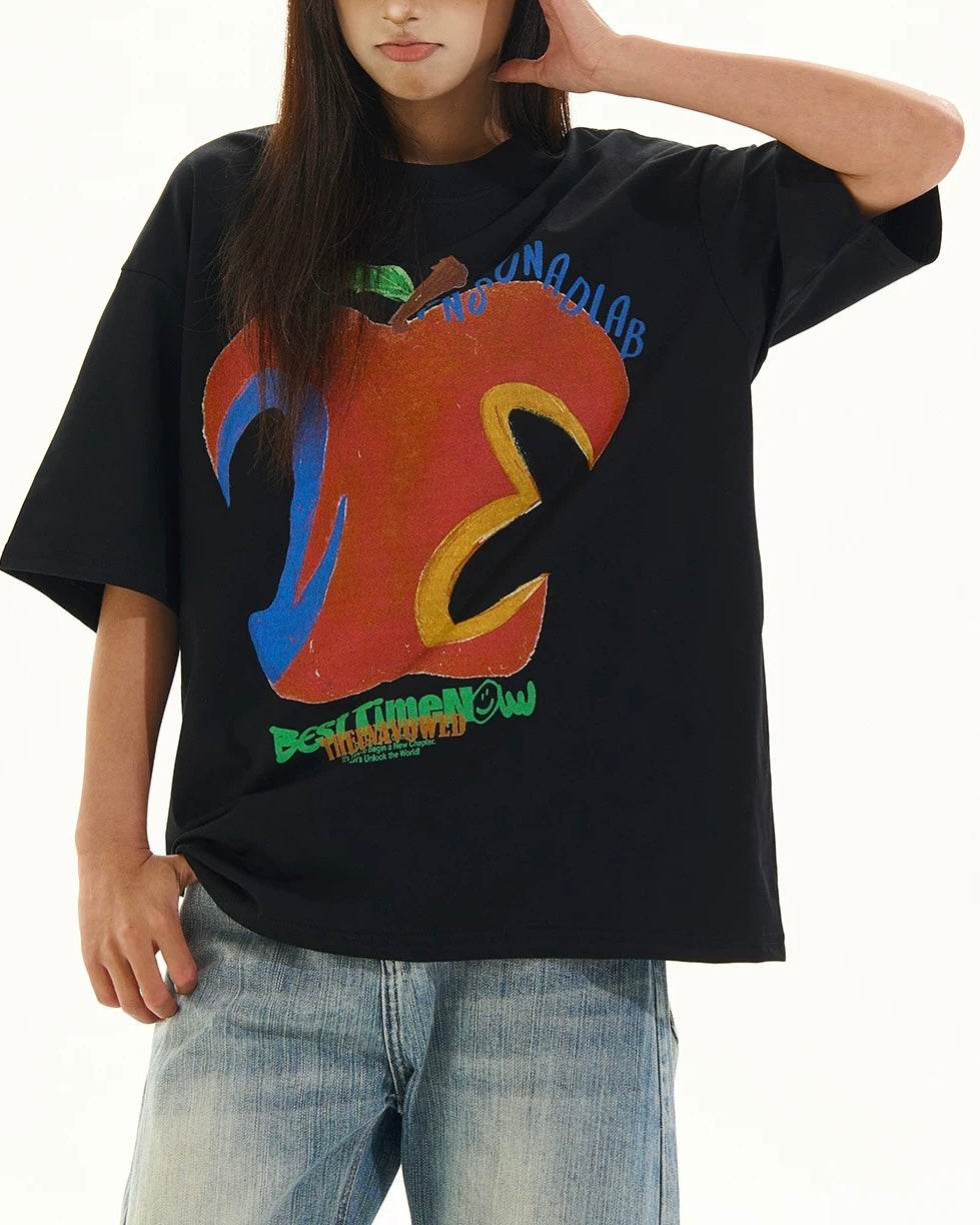 シンプルでゆったりとした半袖