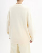 おもしろい子犬のクルーネックセーター