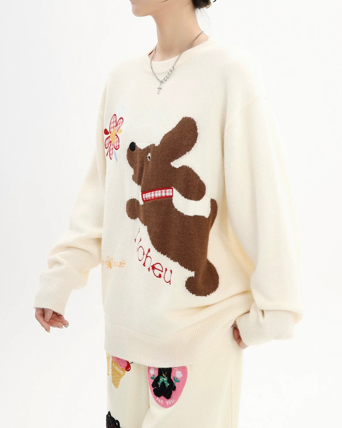 おもしろい子犬のクルーネックセーター