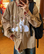 楽しい刺繍のチェックシャツ