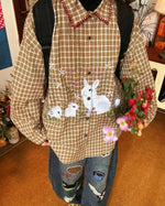 楽しい刺繍のチェックシャツ