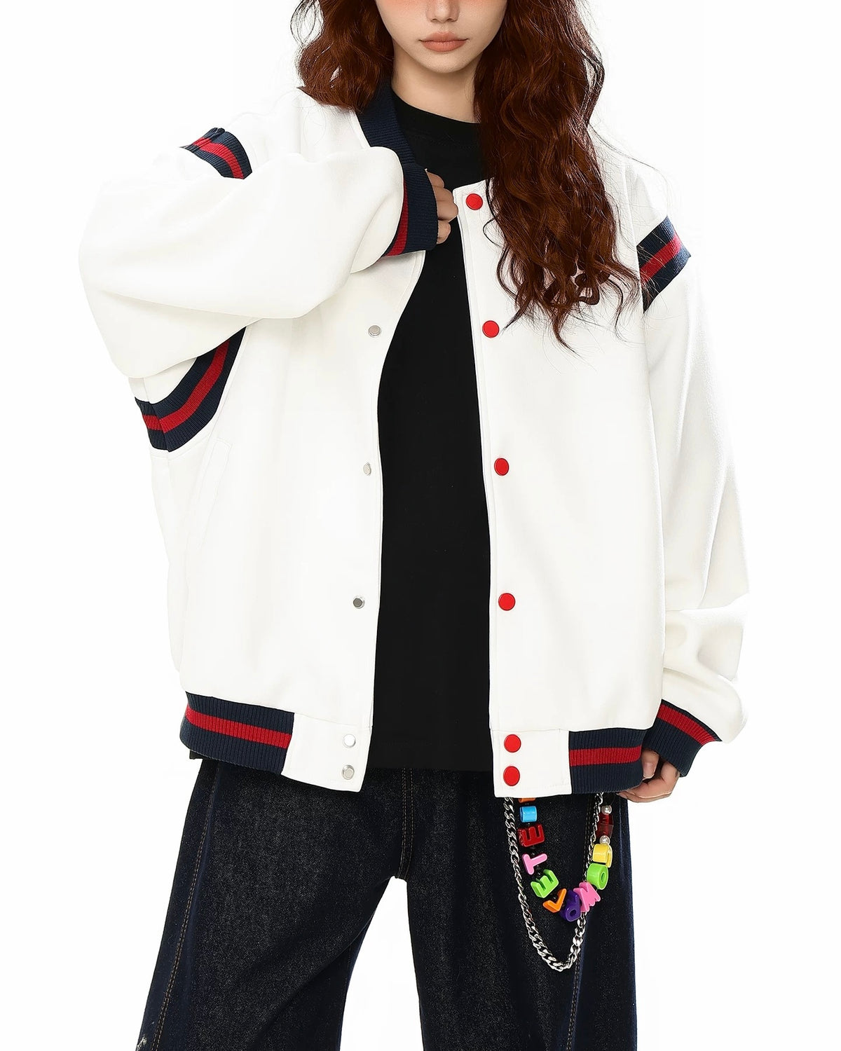 刺繍入りのコントラストのあるカジュアルベースボールジャケット