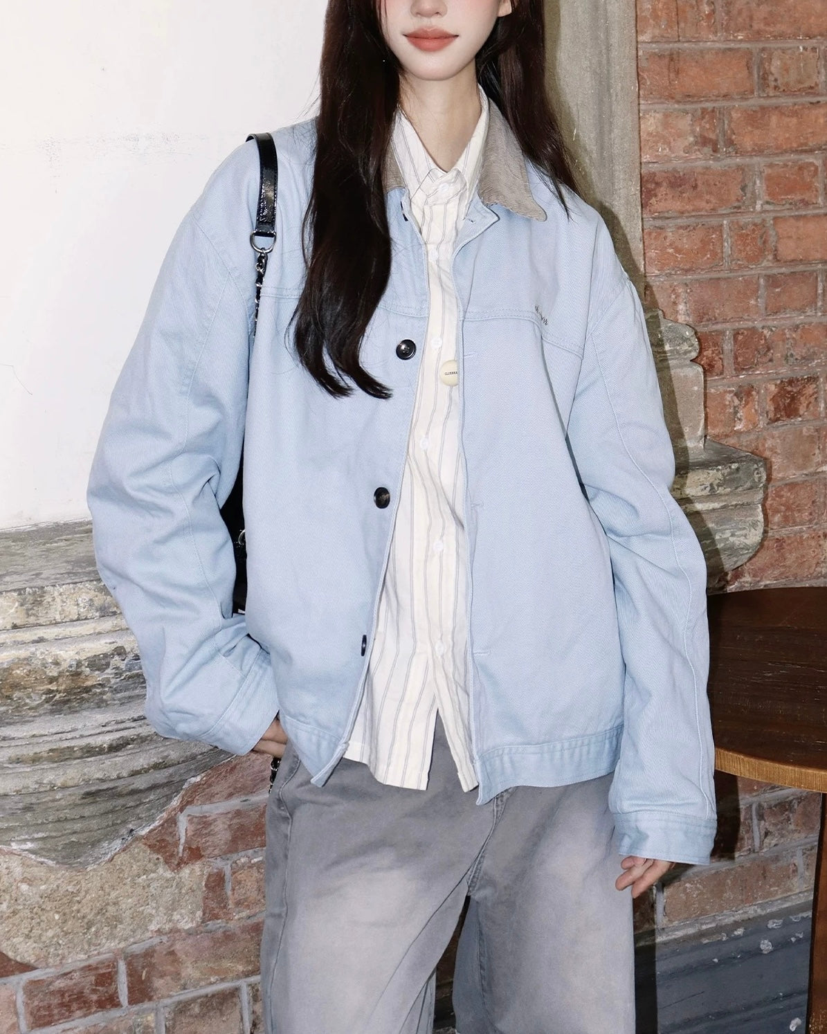 カジュアルなダメージ加工のカラーブロックジャケット