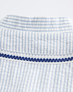 ストライプの半袖シャツ