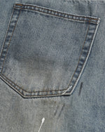 インクが飛び散ったデニムのクロップドパンツ