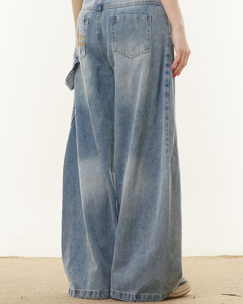 ボタン刺繍ジーンズ