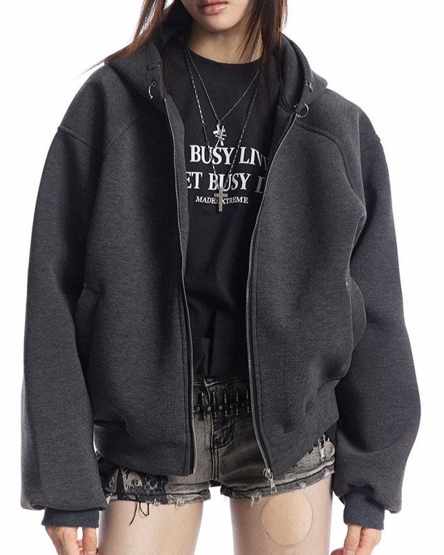 ゆったりとした無地のフード付きスウェットシャツ