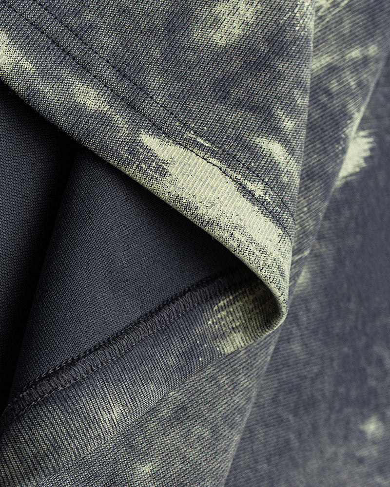 라운드넥 그래피티 스웨트셔츠