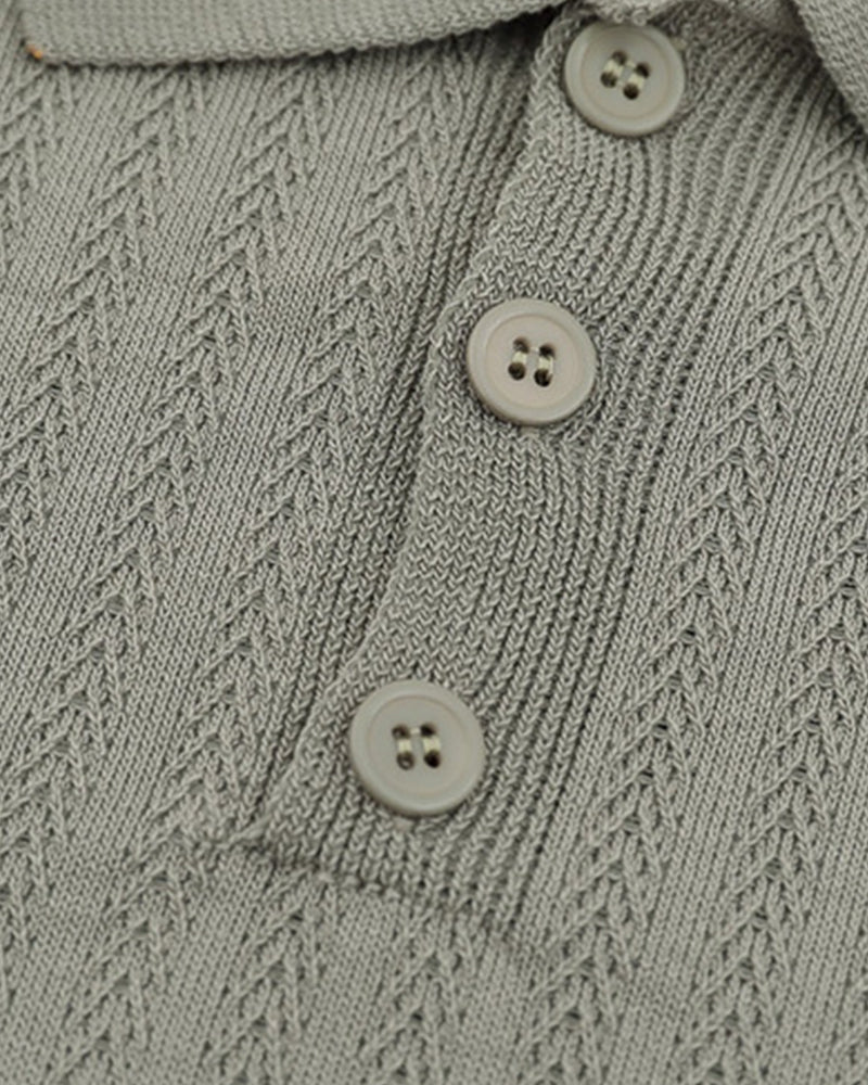 シンプルな高級ニット半袖