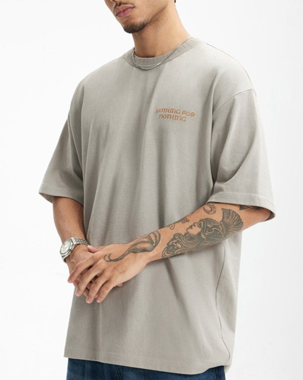 シンプルな刺繍の半袖