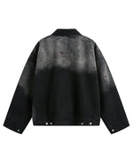 ゆったりとしたダメージ加工のジャケット