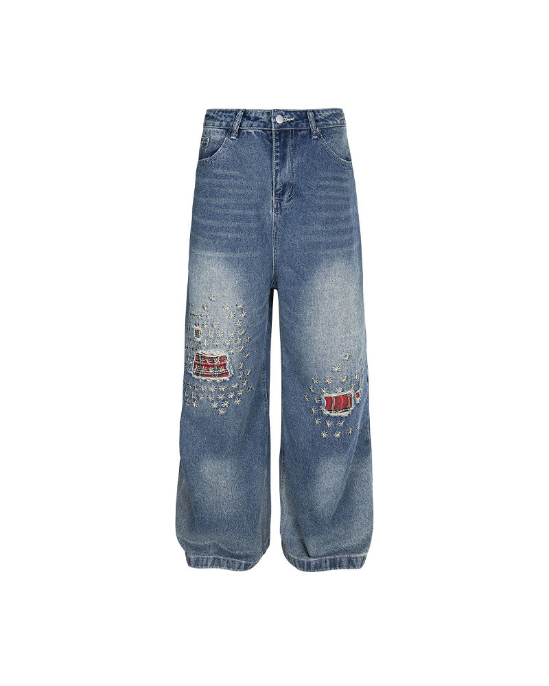 シンプルなウォッシュ加工のデニムパンツ