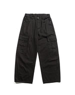 ゆったりとしたカジュアルパンツ