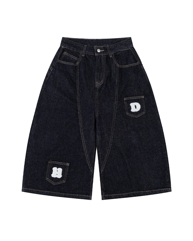 カジュアルなストレートレッグクロップドジーンズ