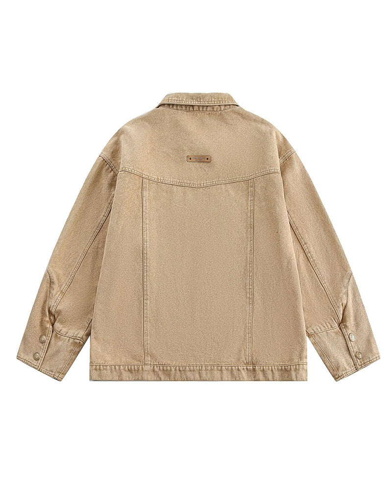 シンプルなデニムジャケット