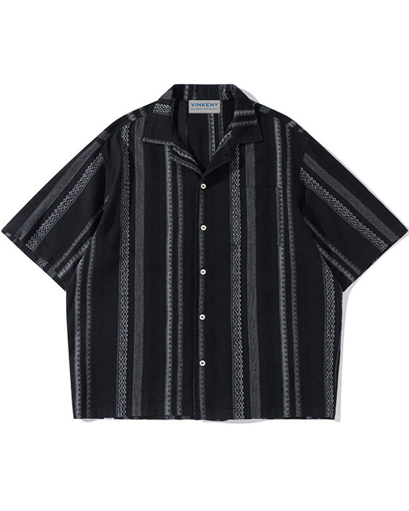 レトロカジュアルな半袖シャツ