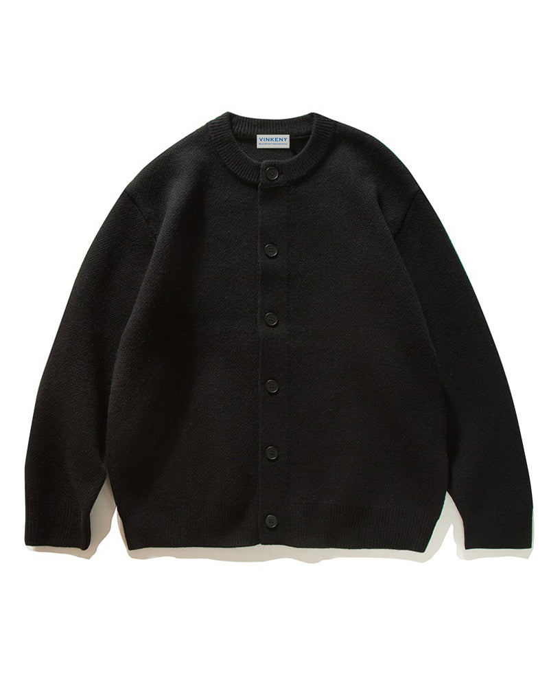 ベーシックなクルーネックセーター