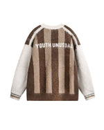 レトロなコントラストカラーのプルオーバーセーター