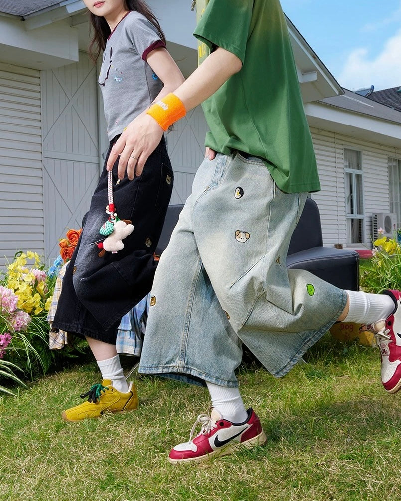 刺繍入りクロップドジーンズ