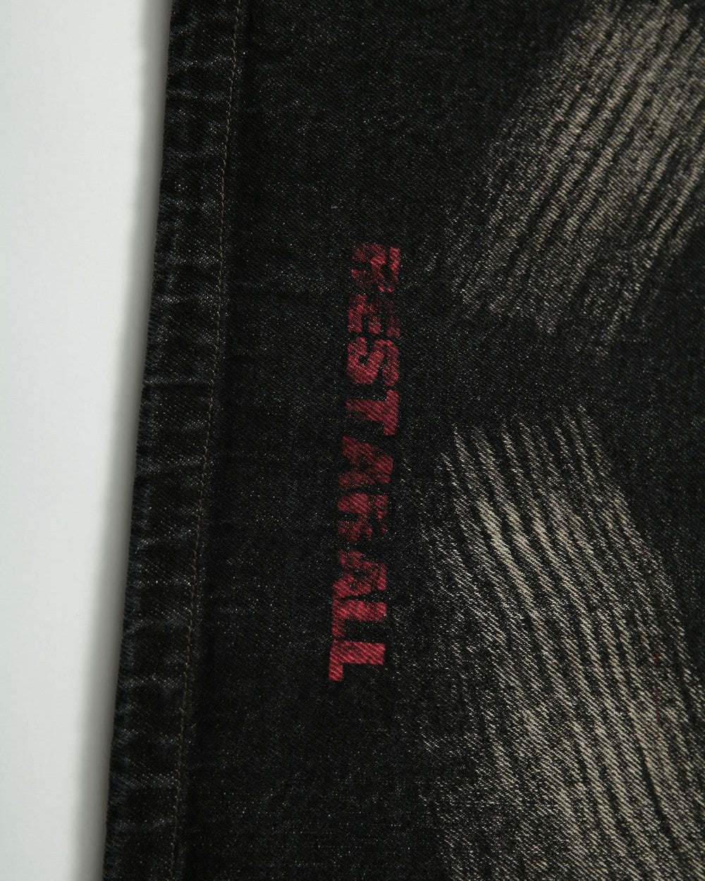 グラフィティ迷彩ジャケット