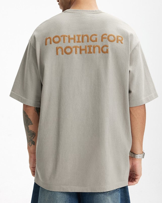 シンプルな刺繍の半袖