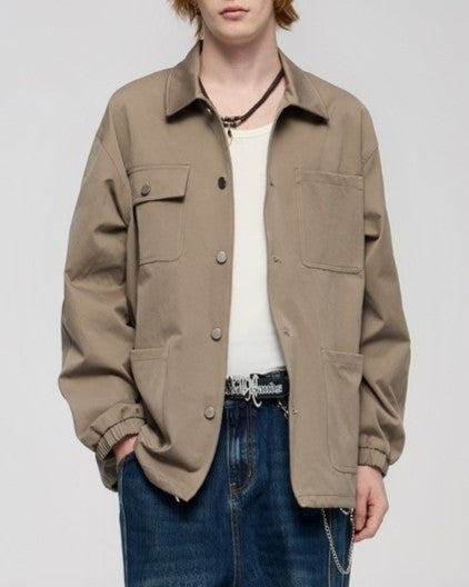 シンプルなワークジャケット