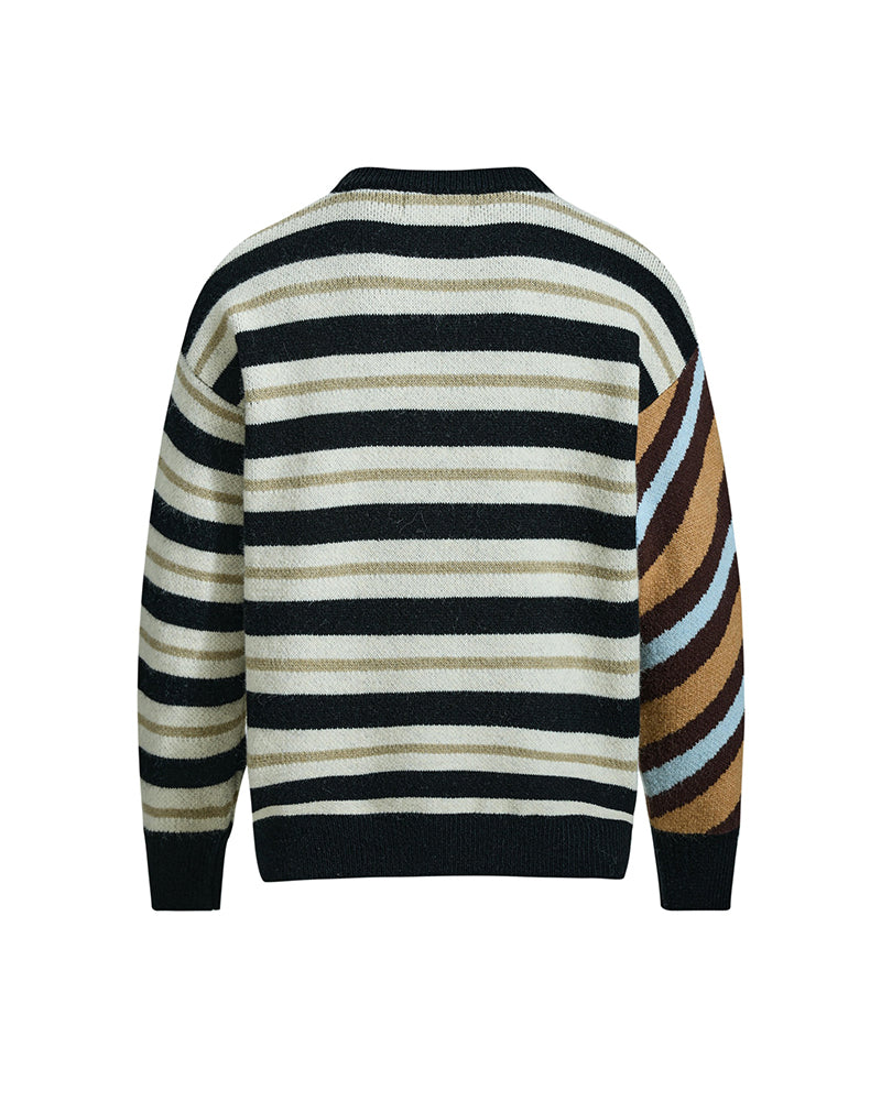 刺繍入りコントラストストライプセーター