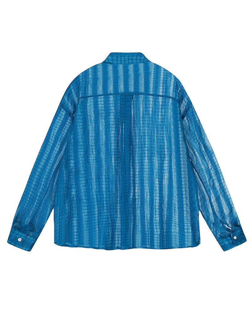 シンプルなゆったりチェックシャツ