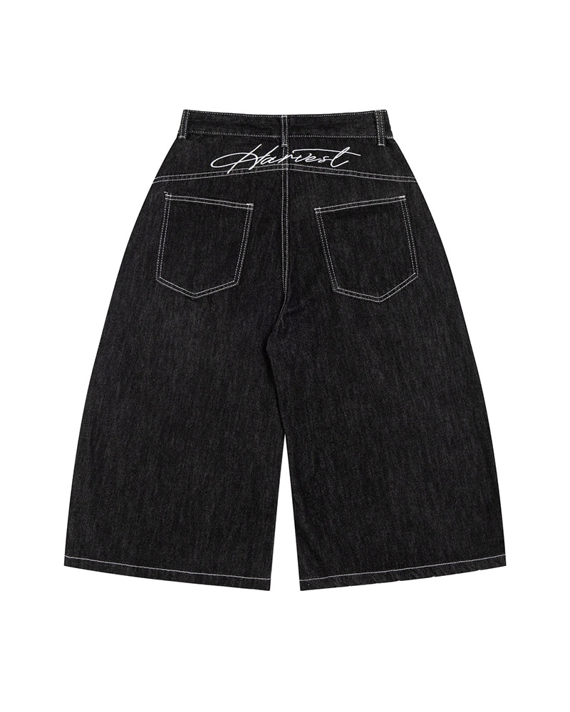 カジュアルなストレートレッグクロップドジーンズ