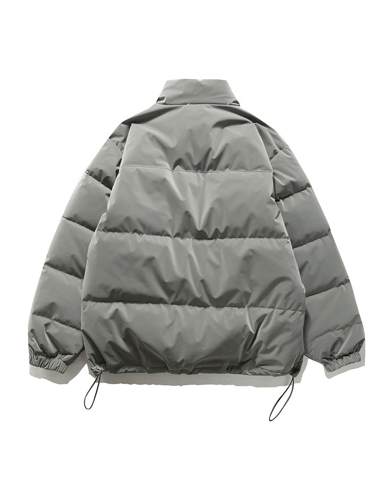 厚手のスタンドカラーダウンジャケット