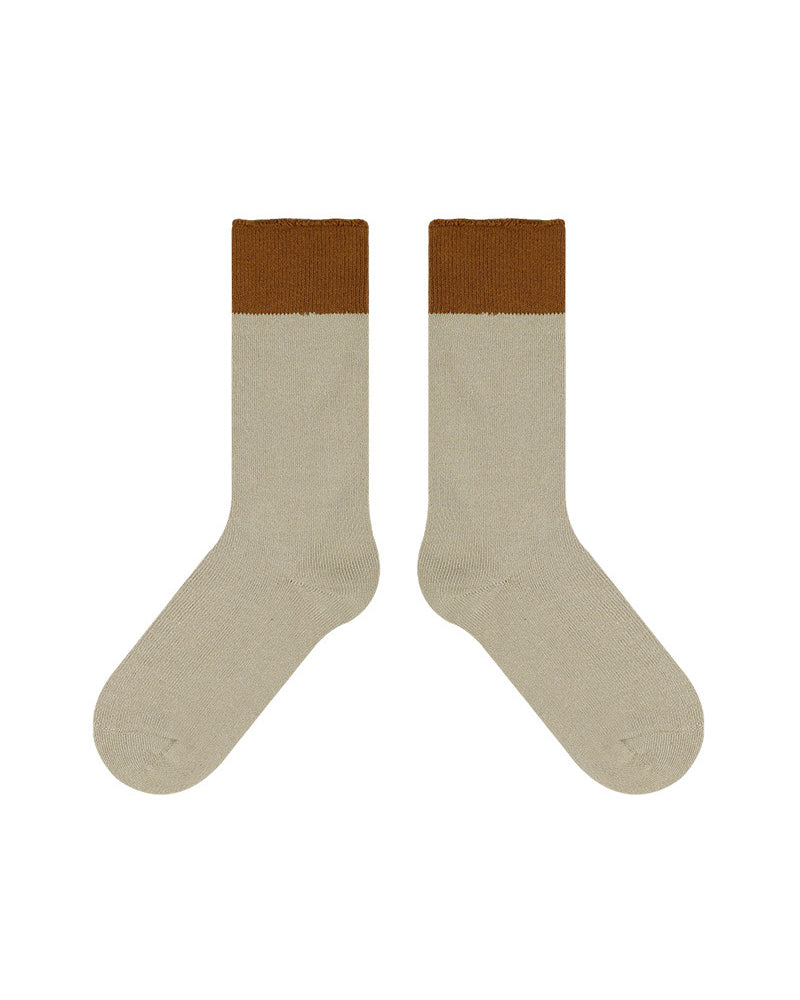 シンプルな吸汗速乾ソックス