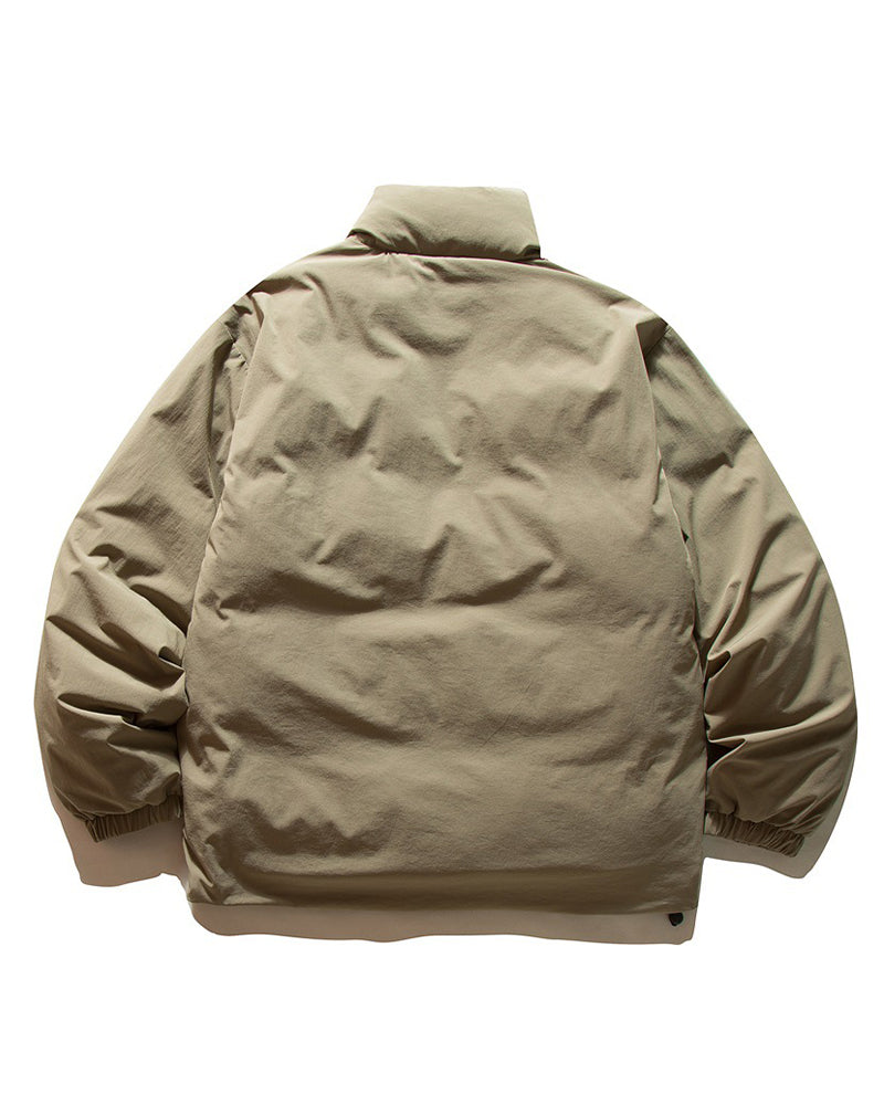 シンプルでレトロな厚手ジャケット