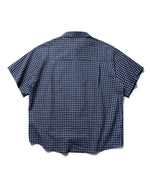 チェック柄の半袖シャツ