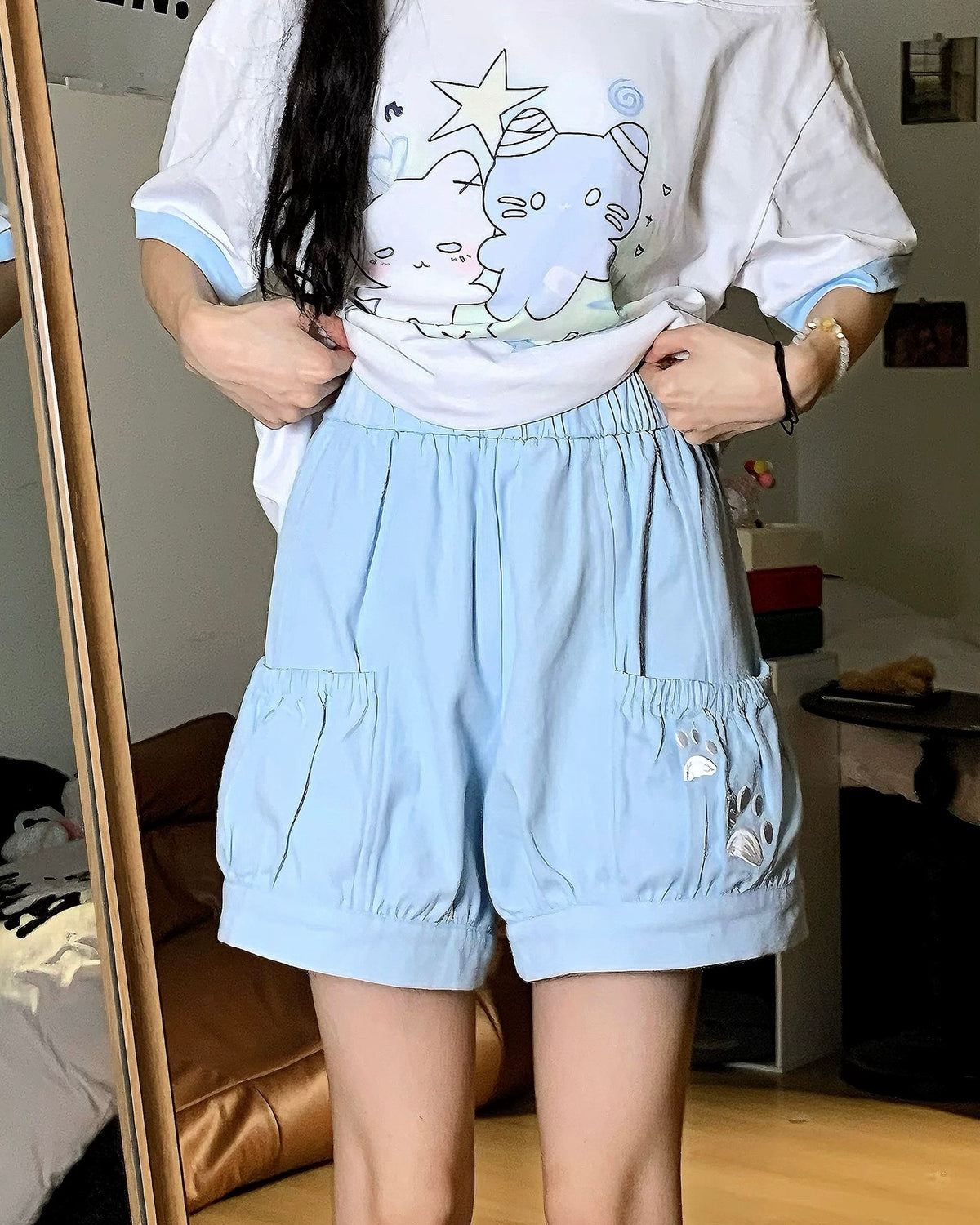 シンプルでゆったりとしたカジュアルショートパンツ