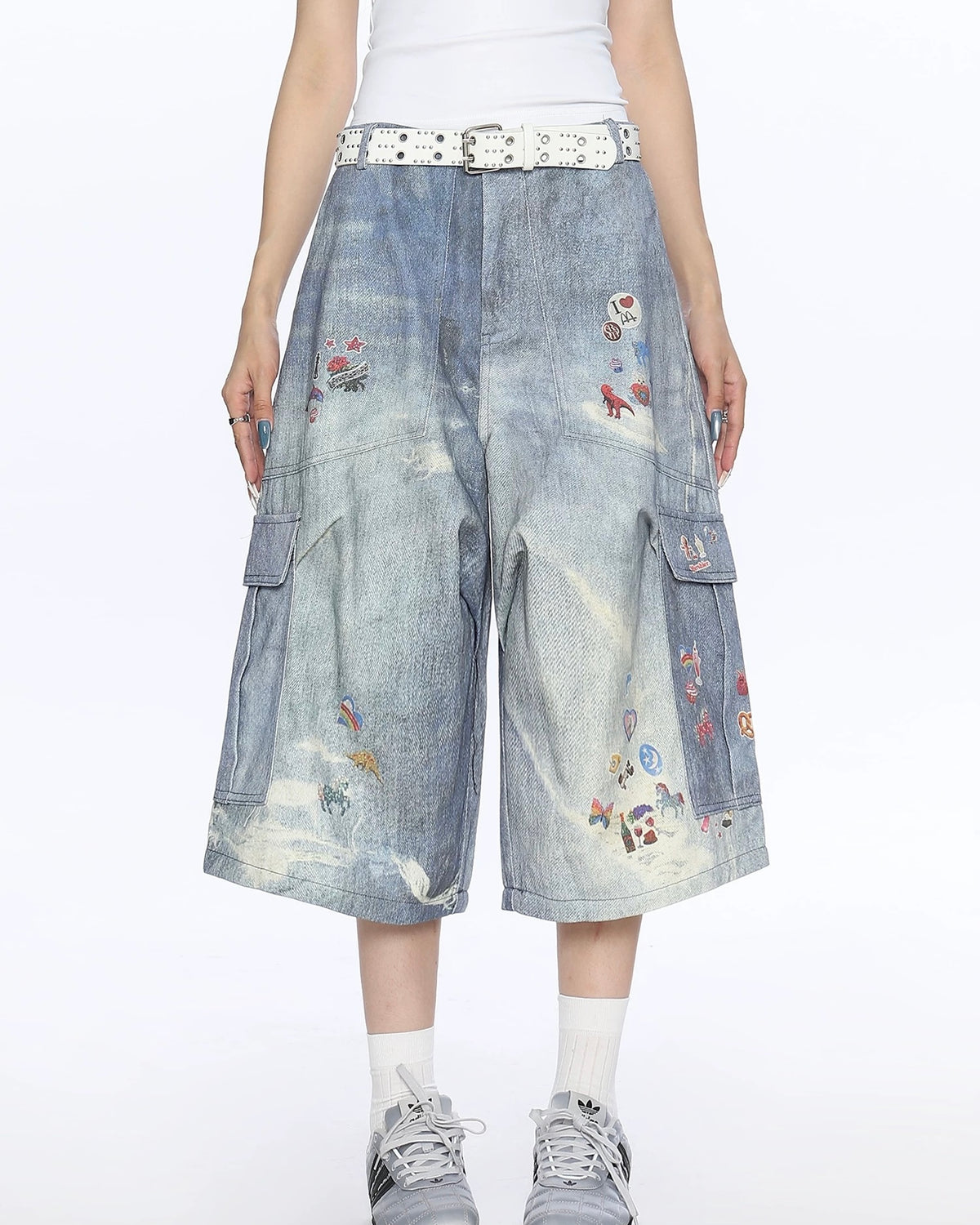 귀여운 디스트레스드 프린트 반바지