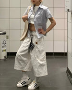 ゆったりとしたカジュアルなカーゴショーツ