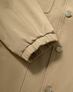 シンプルなワークジャケット