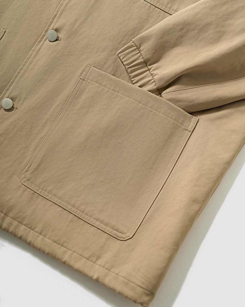 シンプルなワークジャケット