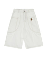 ゆったりとしたカジュアルなカーゴショーツ