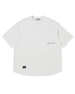 カジュアルな刺繍入りのゆったりとした半袖