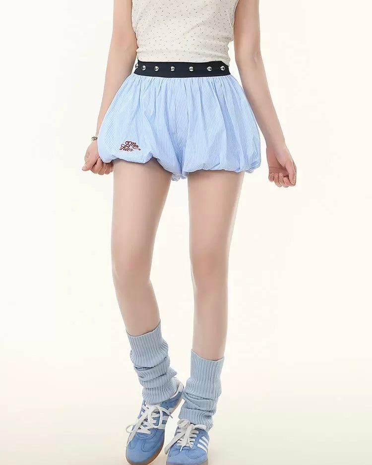 シンプルなカジュアルショートパンツ