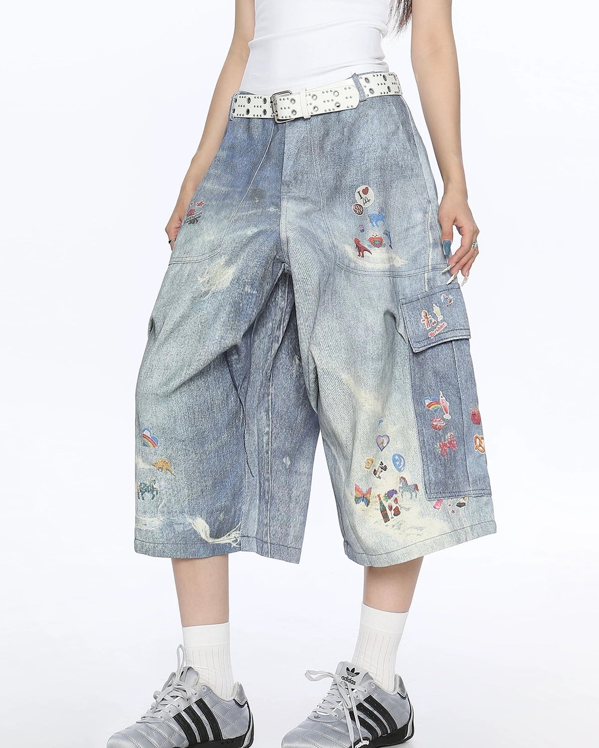 귀여운 디스트레스드 프린트 반바지